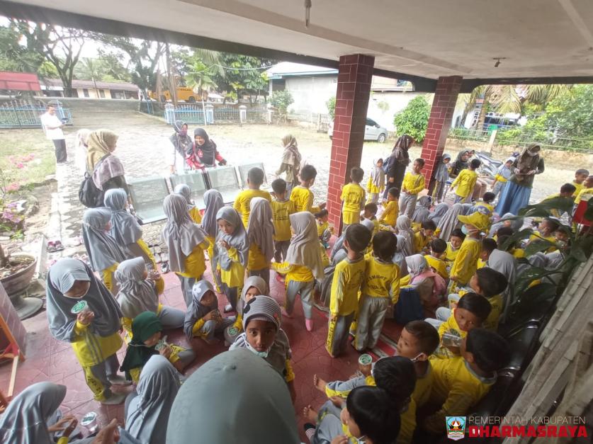 Kunjungan Educatif ke Perpustakaan dan Kearsipan Kabupaten Dharmasraya oleh Yayasan RA Sm@rt Kids